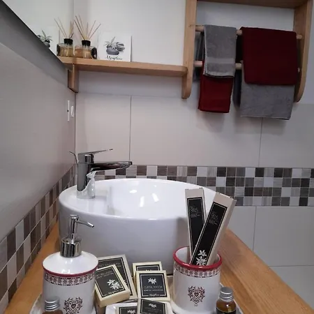 La Crotta Bed & Breakfast