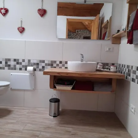 La Crotta Bed & Breakfast *